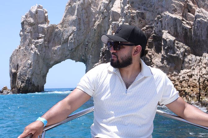 Group tour of the Cabo San Lucas Arch - Who will get the most from this boat trip