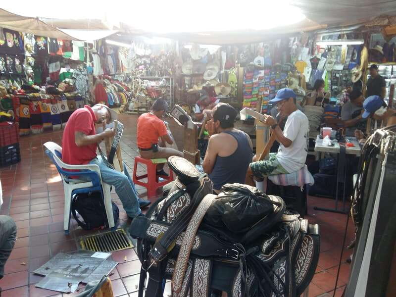 Guadalajara: Culture, Architecture, and Market Walking Tour - Palacio de Gobierno del Estado de Jalisco