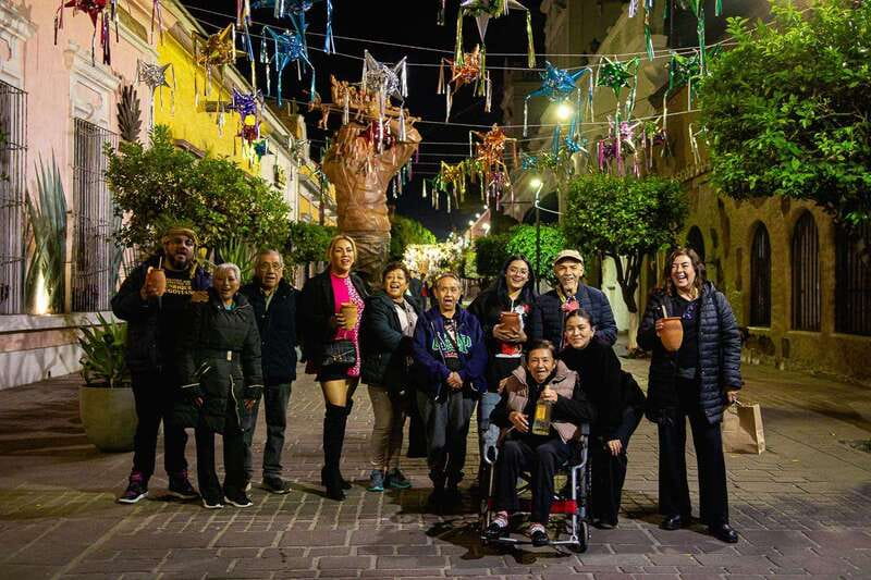 Guadalajara: Guided Tlaquepaque Night Tour with Hotel Pickup - El Parián, Mexico’s giant cantina