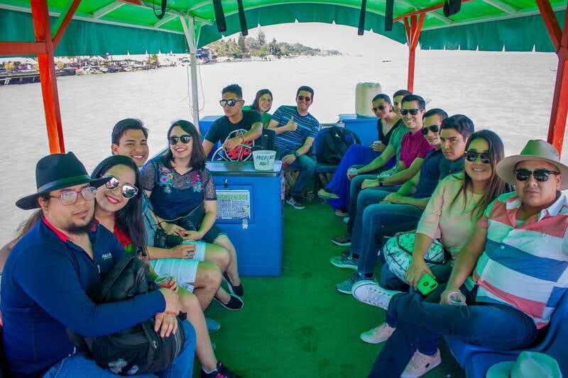 Guadalajara: Lake Chapala and Ajijic Day Trip with Boat Trip - Chapala boardwalk, piers, and local snacks
