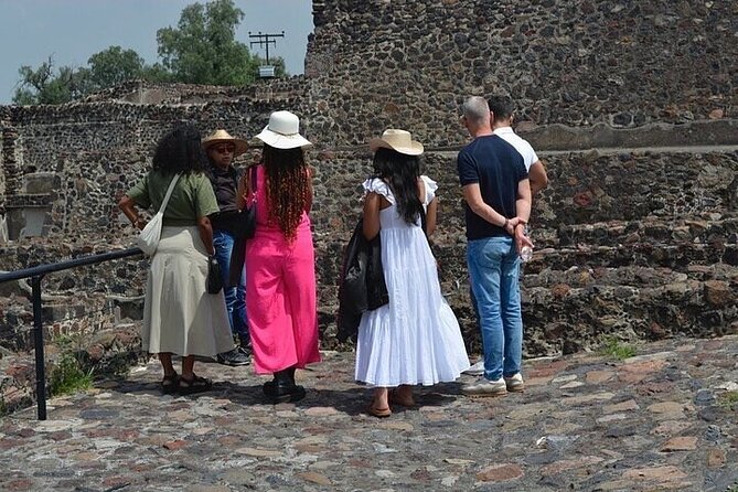 Guided Tour in Teotihuacan with Cave Breakfast and Transportation - Entering the Teotihuacan archaeological zone