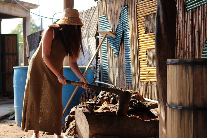 Guided tour of an ancestral Mezcal distillery with transport - Who will get the most from this experience