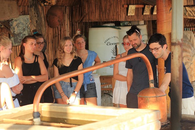 Guided tour of an ancestral Mezcal distillery with transport - Inside the distillery and the family craft