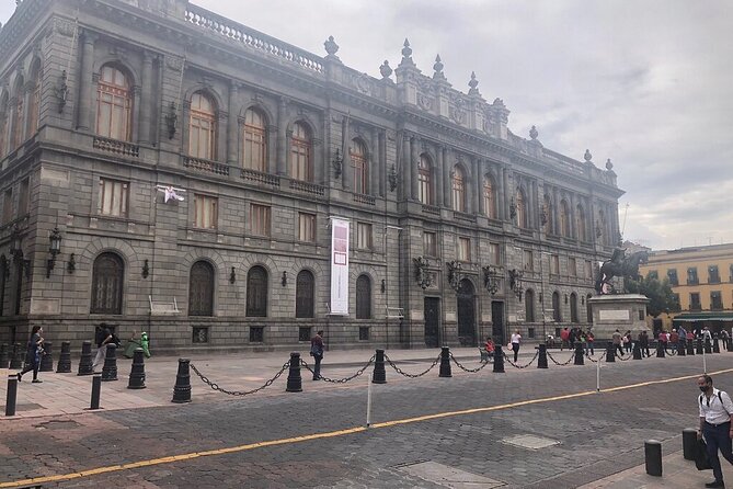 Historic Downtown Walking Tour - Palacio de Bellas Artes and the route’s grand finish