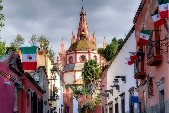 Historical and Cultural Walking Tour of San Miguel de Allende - The Parroquia is the right finish
