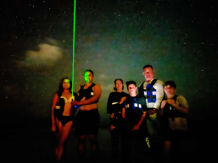 Holbox: Bioluminescence by Kayak and Stargazing. - Key points at a glance