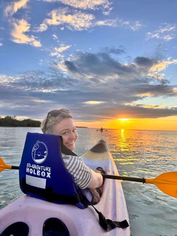 Holbox: Mangrove Sunset Kayak Tour - From Holbox streets to the Kuká River