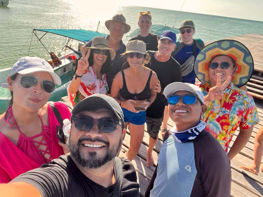 Holbox: Punta Mosquitos, Yalahau, & Pasión Island Boat Tour - Isla Pasión and its broad sandbanks
