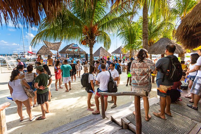 Isla Mujeres Catamaran, Open Bar & Optional Buffet and pick up - Beach-club time and the lunch question
