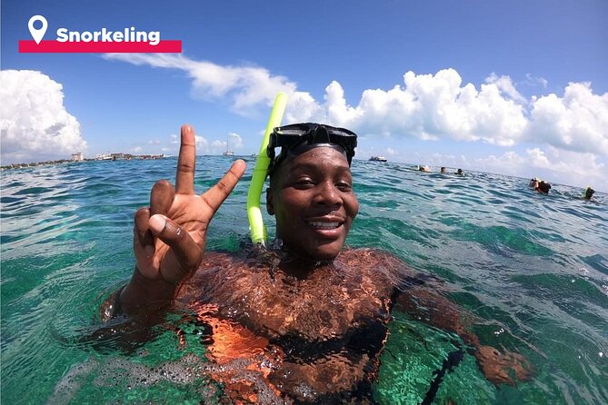 Isla Mujeres Catamaran + Snorkel + Open Bar on board + Buffet - Snorkeling in open Caribbean water