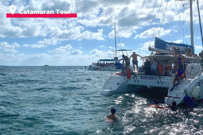 Isla Mujeres Catamaran + Snorkel + Open Bar on board + Buffet - Isla Mujeres: 90 minutes for beach or town