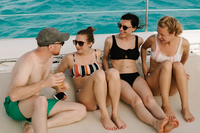 Isla Mujeres Catamaran Tour with Open Bar, Lunch and Snorkeling - Lunch at the beach club