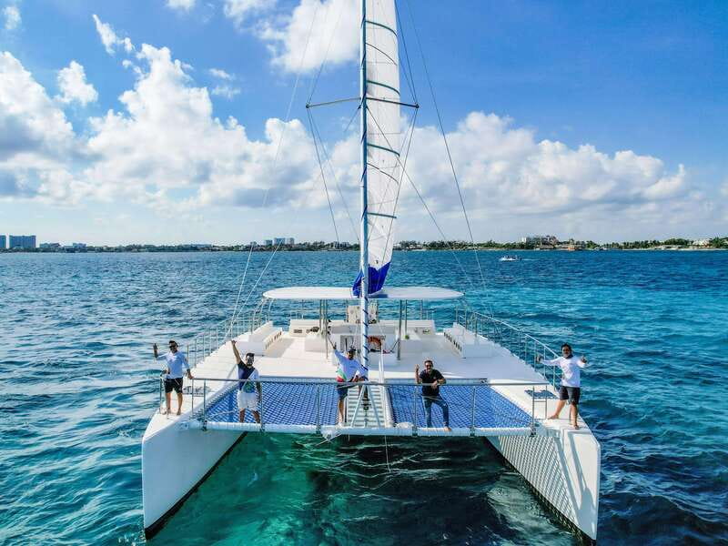 Isla Mujeres: Catamaran with Open Bar, Snorkeling and Lunch - A short snorkeling stop at a Caribbean reef