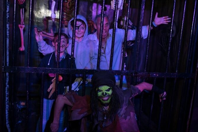Jolly Roger Pirate Show and Dinner in Cancun - Pirate training gives children a role