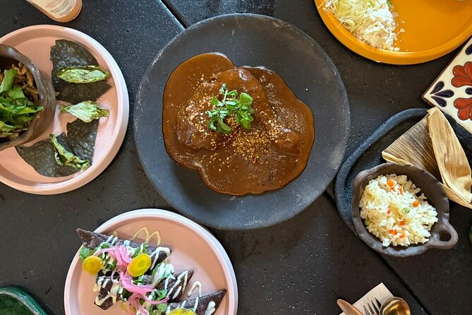 Local Foodie Adventure in Mexico: +10 dishes with Sherpa Tours - Plaza de Romita adds history between bites