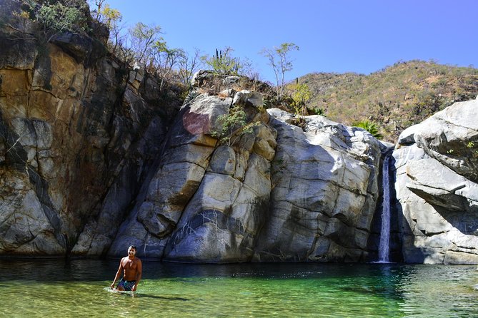 Los Cabos: Hiking at the Fox Canyon with Waterfall - Waterfalls, pools, and optional canyon adventure