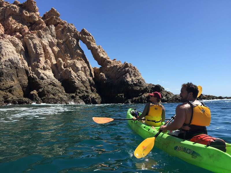 Los Cabos: Kayaking and Snorkeling in Two Pristine Bays - A shaded rest at Chileno Beach
