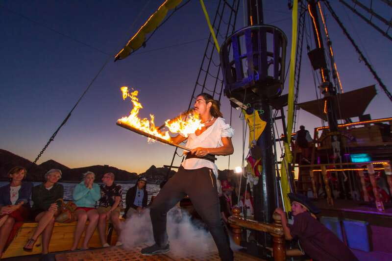 Los Cabos: Pirate Ship Sunset Cruise & Show with Dinner - The first hour: sailing toward Los Arcos