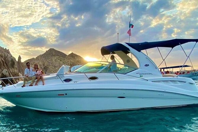 Los Cabos Private Yacht Whale Watching & Drinks - Up to 18 Guests - The Arch, Lover’s Beach, and Cabo’s famous rock views