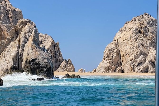 Los Cabos Yacht Adventure - Arch, Snorkel, Lunch, Drinks 1-18ppl - Music, photos, and a boat built for celebrations