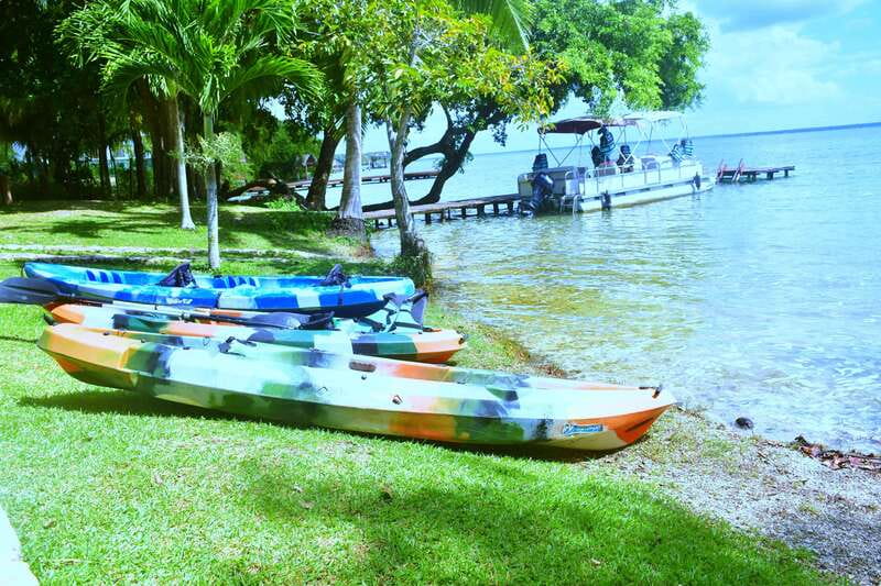 Mahahual: Chacchoben Mayan Ruins and Seven Color Lagoon Trip - A 55-minute ride to Chacchoben