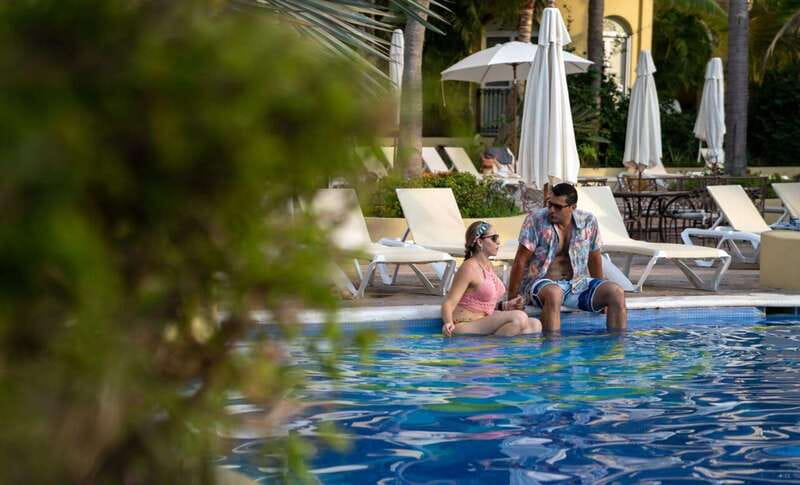 Mazatlan: Old Town Sightseeing and Golden Zone - How the guide shapes the experience