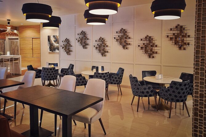 Mera VIP Lounge at Cancun International Airport - Booking, cancellation, and terminal tips