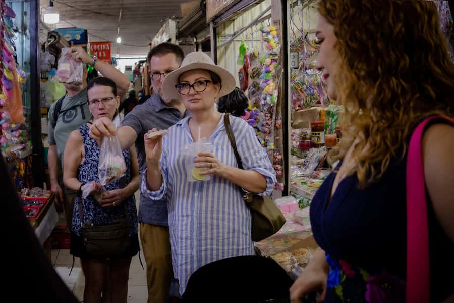 Mérida: Food tour of typical Yucatecan cuisine. - What the small group changes