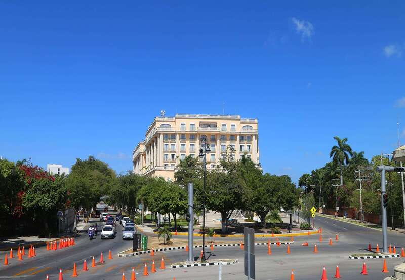 Mérida: Panoramic Sightseeing Tour Bus Ticket with 2 Routes - The Spanish audio guide and language limits