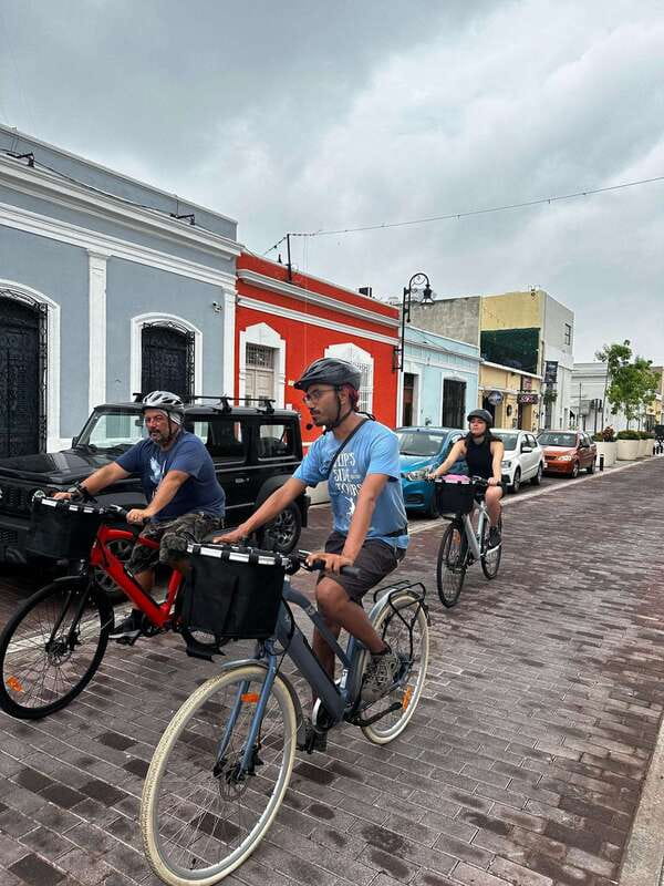Mérida: The E-bike tour with history and culture - García Ginerés and the modern side of Mérida