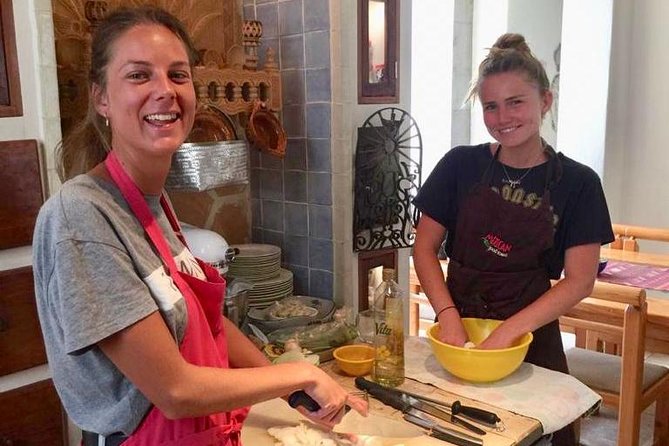 Mexican Cooking Class with Food Market Visit in Mexico City - What you may cook: guacamole, tortillas, and guisados