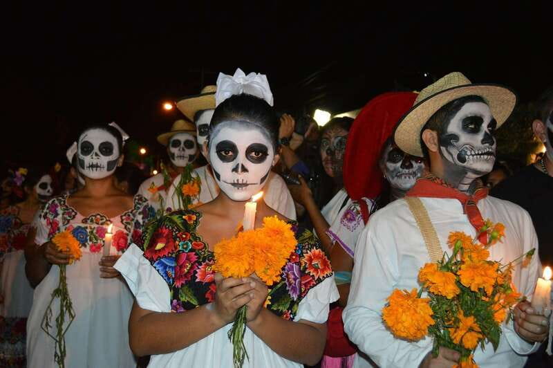 Mexico City: Day of the Dead Guided Tour - Why the cemetery matters more than the sightseeing stops