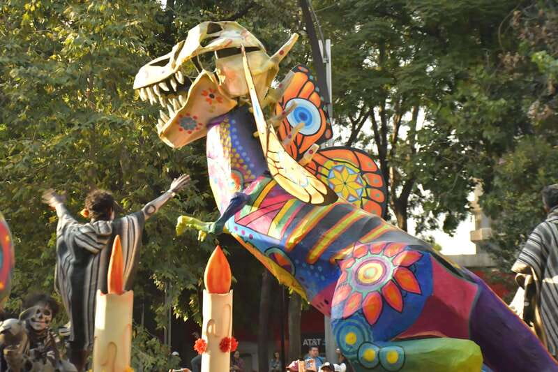 Mexico City: Day of the Dead Guided Tour - The long road to Xochimilco
