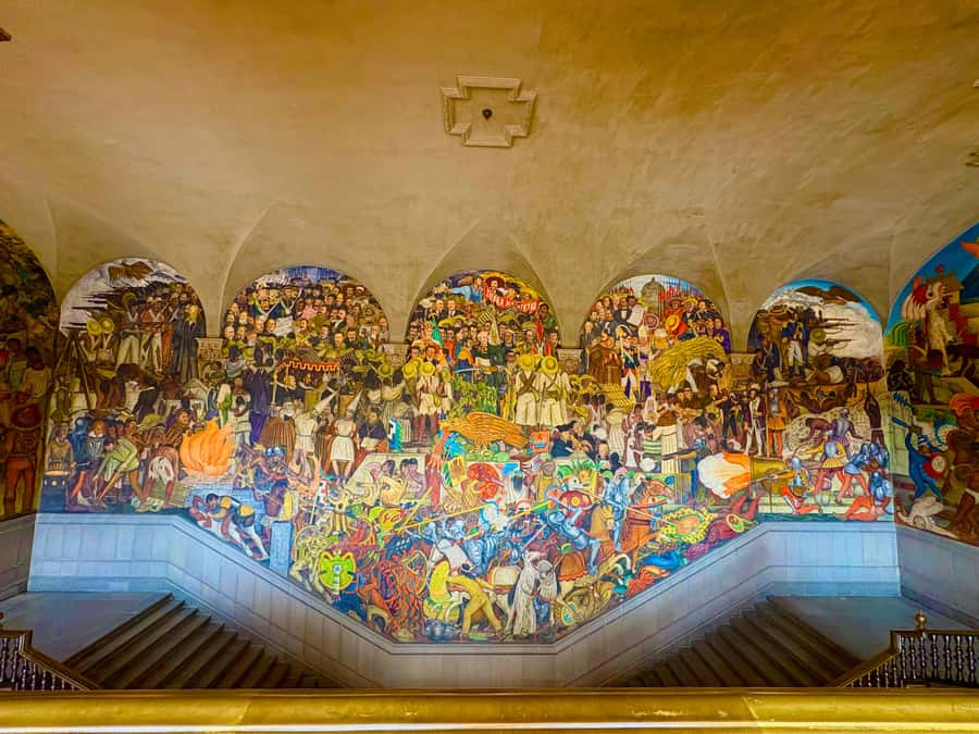 Mexico City: Diego Rivera's Murals Guided Walking Tour - What the guides add to the experience