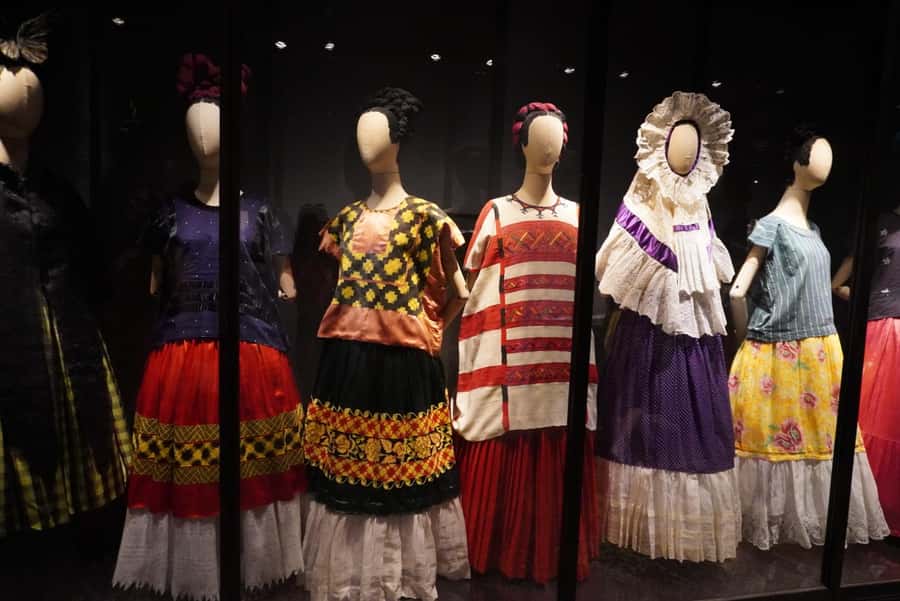 Mexico City: Frida Kahlo Museum Tour - Why Casa Azul feels different from a normal art museum