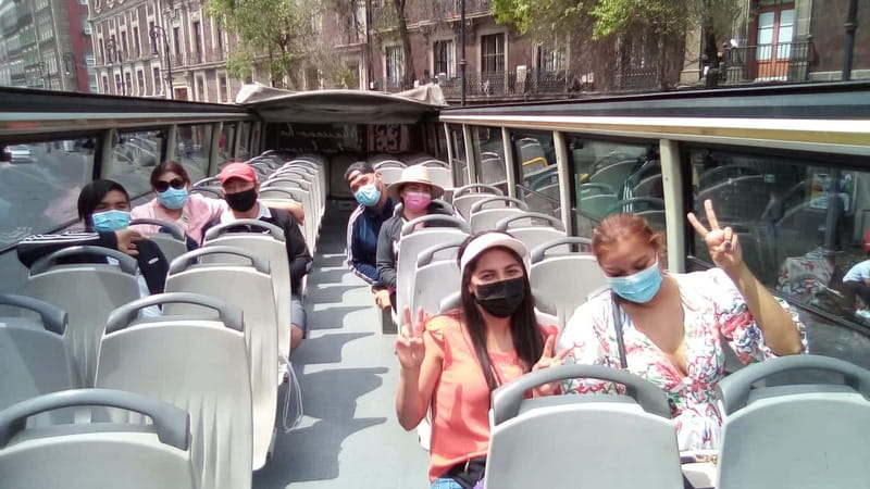Mexico City: Hop-On Hop-Off Bus City Tour - Why this bus works well for a huge capital