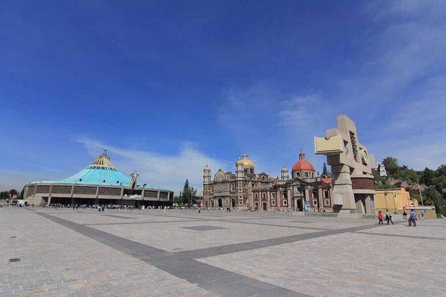 Mexico City: Hop-on Hop-off City Tour by Turibus 1-Day Pass - Timing, queues, and traffic
