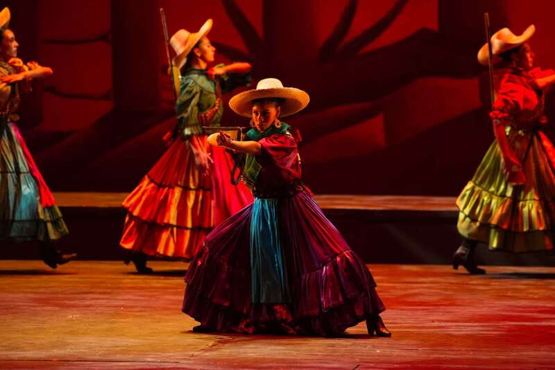 Mexico City: Mexican Folklore Ballet - Entering Palacio de Bellas Artes