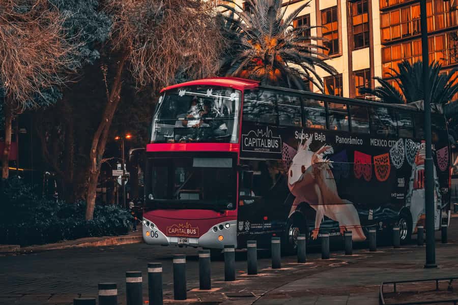Mexico City: Night Bus Tour - Returning through the Historic Center