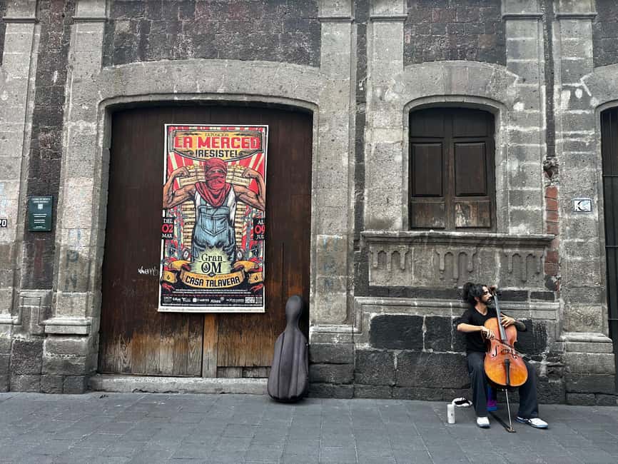 Mexico City: Old Town Food Tour of 7 Tastings & Secret Dish - Mole enchiladas and the logic of Mexican sauces