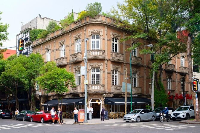 México City: Street Food to Home Cooking Food Tour - Why the Roma food tour feels different