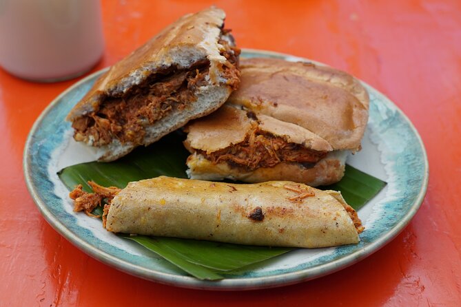 México City: Street Food to Home Cooking Food Tour - Meeting at Parque México