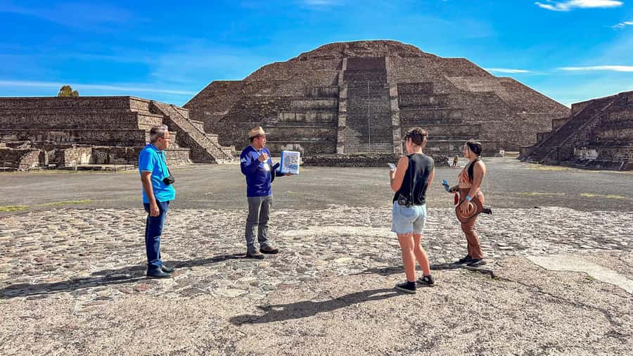 Mexico City: Teotihuacan Early or Afternoon Access Tour - Lunch at Tlacaelel