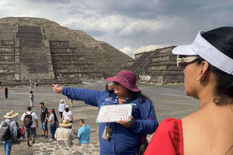 Mexico City: Teotihuacan, Tlatelolco & Basilica of Guadalupe - The Basilica of Guadalupe is a living place of faith
