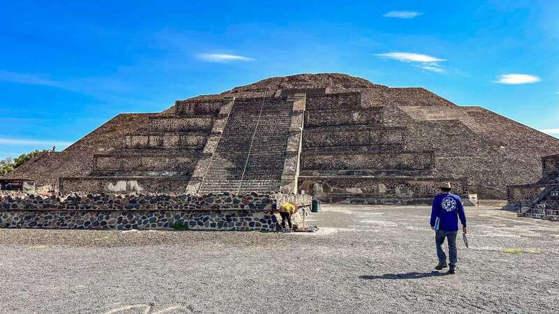 Mexico City: Teotihuacan, Tlatelolco & Basilica of Guadalupe - Teotihuacan is the day’s main event