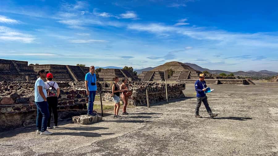 Mexico City: Teotihuacan, Tlatelolco & Guadalupe Shrine Tour - The Guadalupe Shrine and Mexico’s living faith