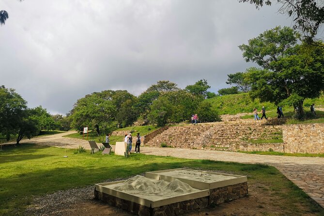 Monte Alban - Full Day Guided Tour with or without Food - Oaxaca - Santa Cruz Xoxocotlán and the buffet lunch