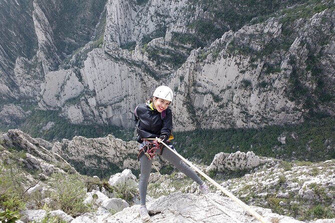 Nido de los Aguiluchos, Monterrey: Hiking + Rock Climbing + 3 Rappels - Guides, safety, and the limits of assistance