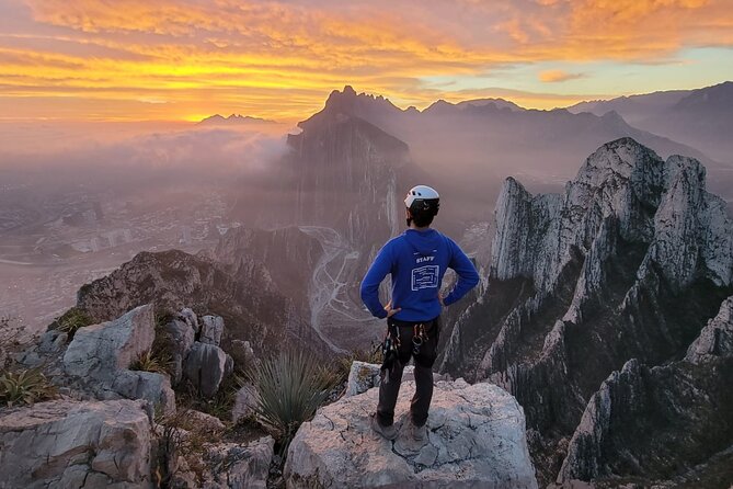 Nido de los Aguiluchos, Monterrey: Hiking + Rock Climbing + 3 Rappels - The 5:00 am departure from Monterrey