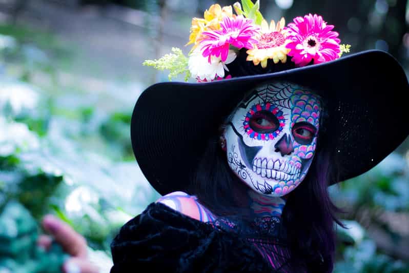 Oaxaca: Day of the Dead Evening Walking Tour with Dinner - Santo Domingo and Oaxaca’s decorated center